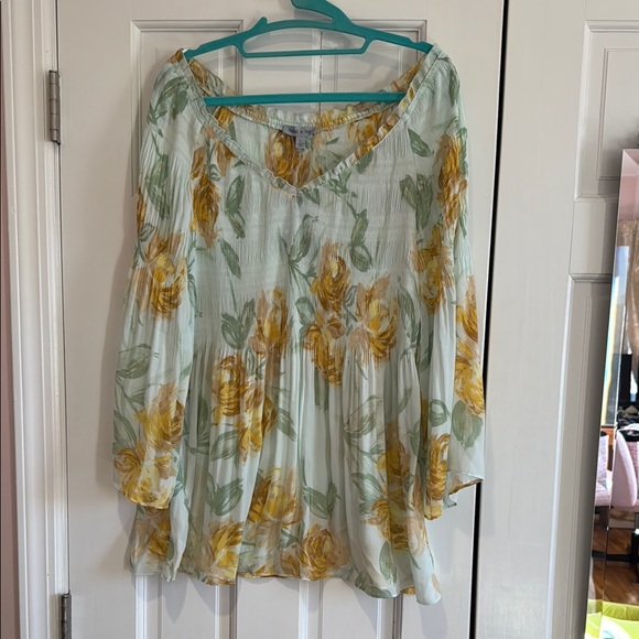 Floral Off-Shoulder Women's Top - Picture 1 of 3
